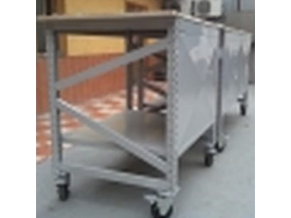 Mesones metalicos